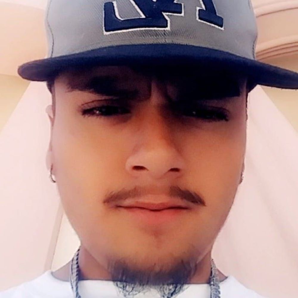 Meet your Posher, Carlos shorty